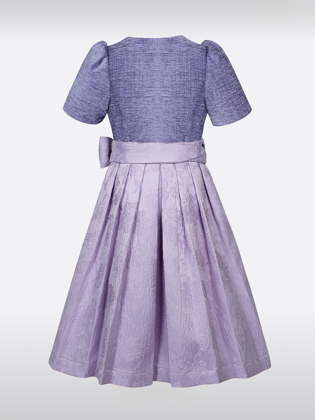 Fremtid for DIRNDL: 2025 Tendenser med retroelementer og virtuel innovation